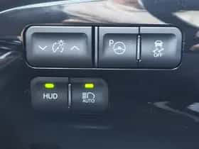 Toyota Prius (2018) thumbnail 26