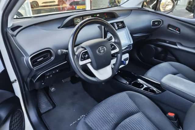 Toyota Prius (2018) thumbnail 28