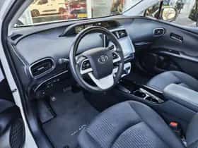 Toyota Prius (2018) thumbnail 28