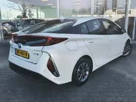 Toyota Prius (2018) thumbnail 4