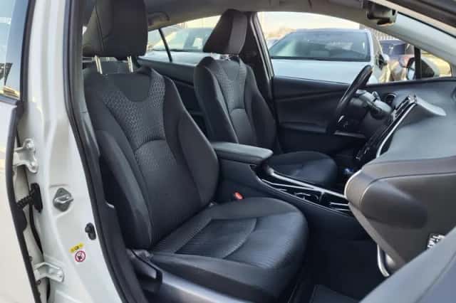 Toyota Prius (2018) thumbnail 31