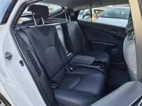 Toyota Prius (2018) thumbnail 33