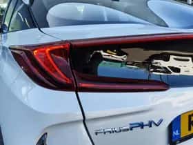 Toyota Prius (2018) thumbnail 37