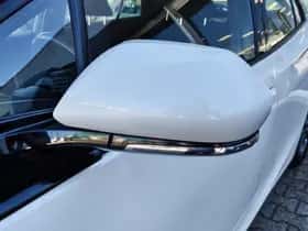 Toyota Prius (2018) thumbnail 39