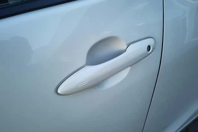 Toyota Prius (2018) thumbnail 41