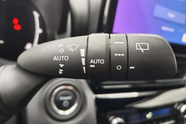 Toyota Yaris Cross (2025) thumbnail 11