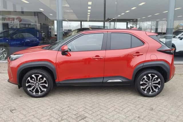 Toyota Yaris Cross (2025) thumbnail 3