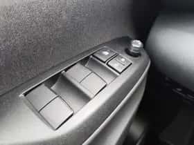 Toyota Yaris Cross (2025) thumbnail 23