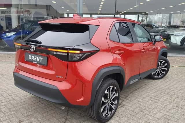Toyota Yaris Cross (2025) thumbnail 4