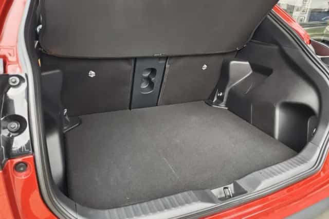 Toyota Yaris Cross (2025) thumbnail 31