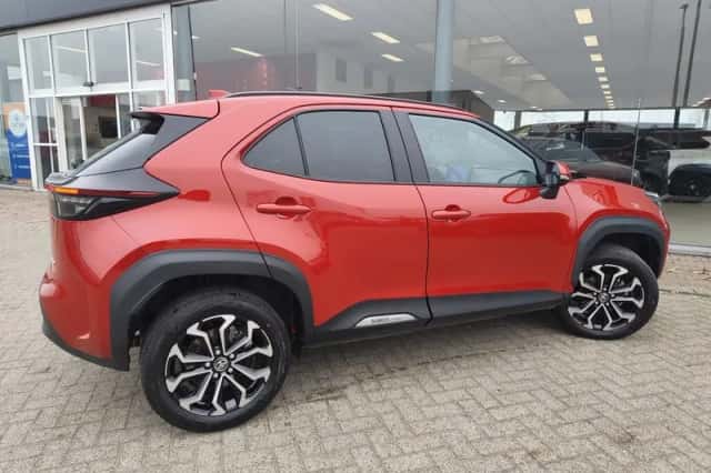 Toyota Yaris Cross (2025) thumbnail 5