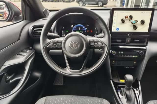 Toyota Yaris Cross (2025) thumbnail 8