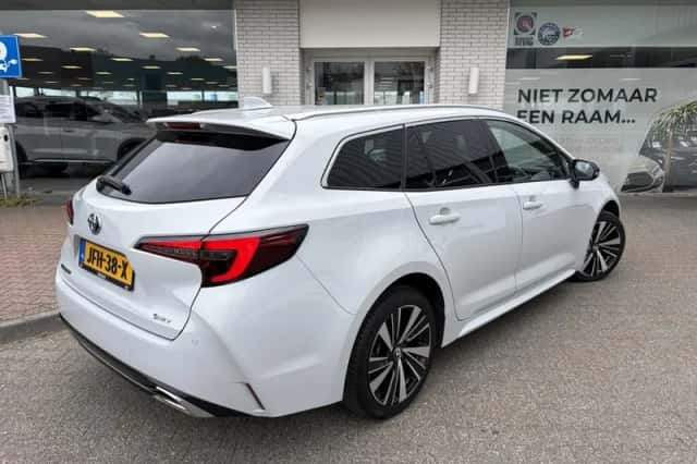 Toyota Corolla (2025) thumbnail 5