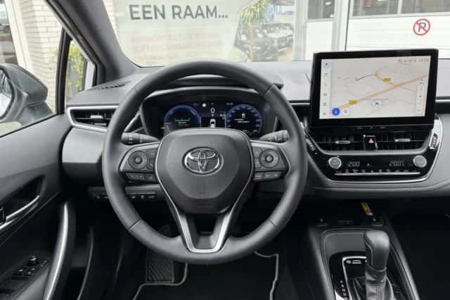 Toyota Corolla (2025) thumbnail 8