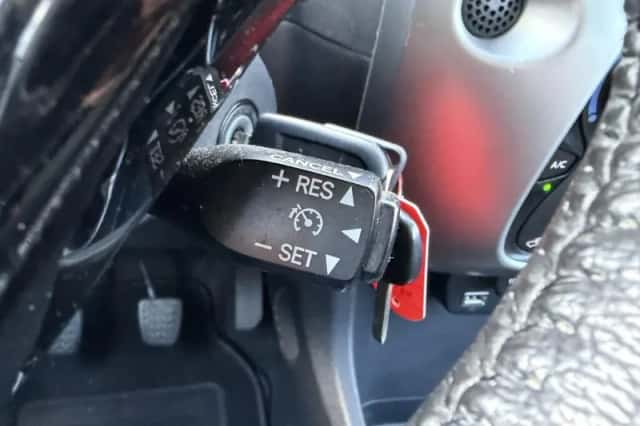 Toyota Aygo (2016) thumbnail 13
