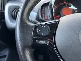 Toyota Aygo (2016) thumbnail 14
