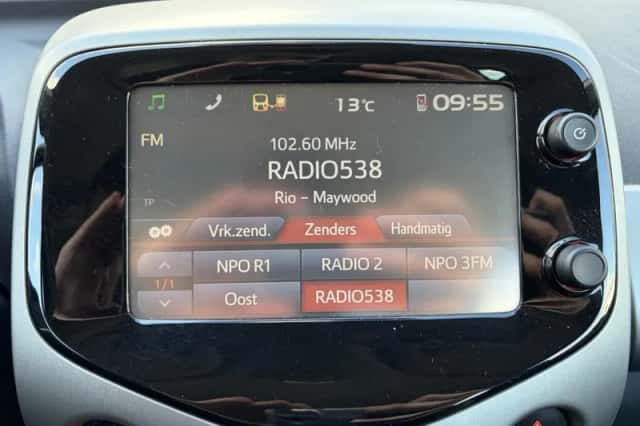 Toyota Aygo (2016) thumbnail 17