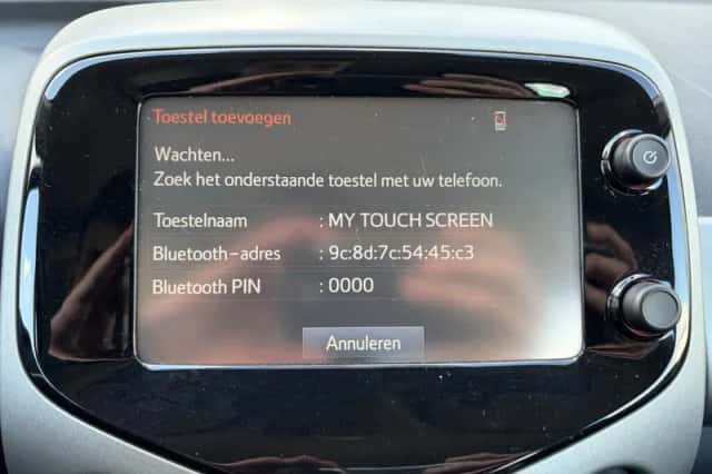 Toyota Aygo (2016) thumbnail 18