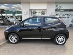 Toyota Aygo (2016) thumbnail 3