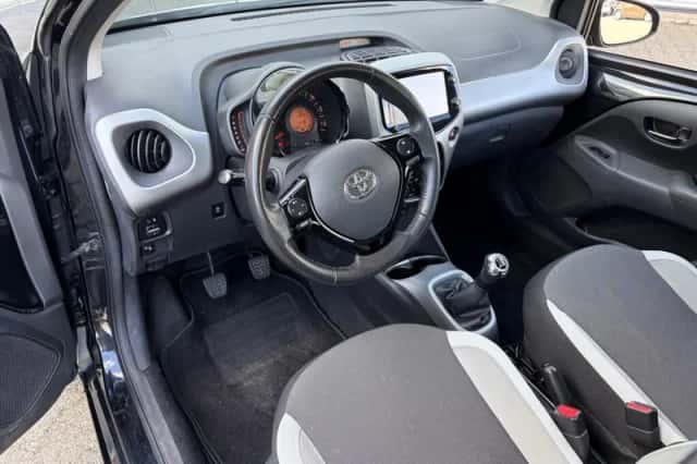 Toyota Aygo (2016) thumbnail 25