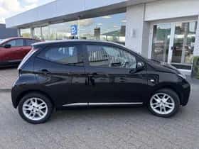 Toyota Aygo (2016) thumbnail 4