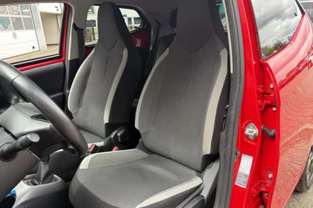 Toyota Aygo (2021) thumbnail 26