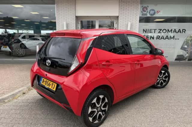Toyota Aygo (2021) thumbnail 4