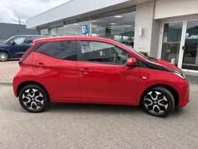 Toyota Aygo (2021) thumbnail 5