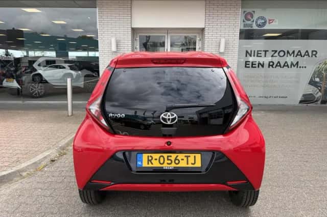 Toyota Aygo (2021) thumbnail 7