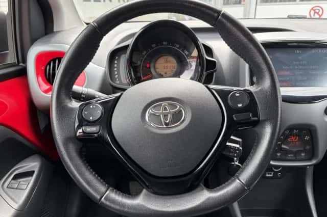 Toyota Aygo (2021) thumbnail 8