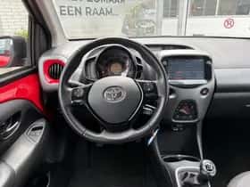 Toyota Aygo (2021) thumbnail 9