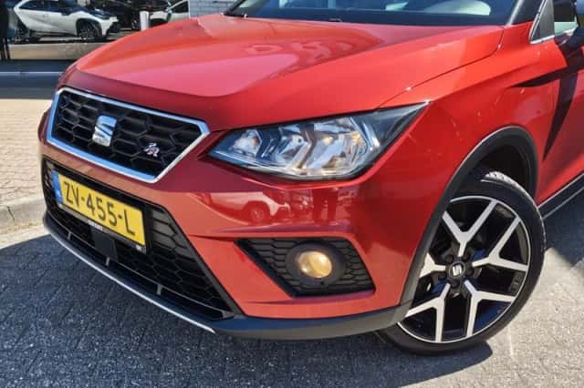SEAT Arona (2019) thumbnail 2