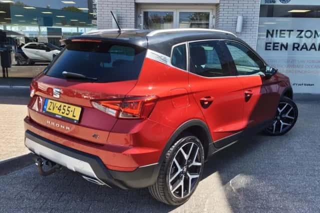SEAT Arona (2019) thumbnail 4