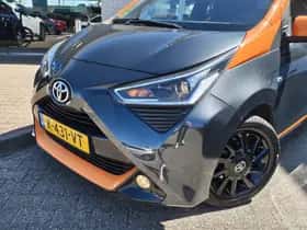 Toyota Aygo (2021) thumbnail 2