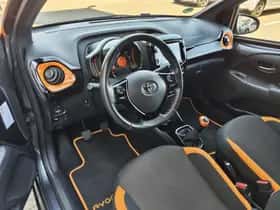Toyota Aygo (2021) thumbnail 23