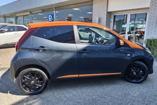 Toyota Aygo (2021) thumbnail 5