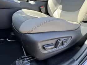 Toyota RAV4 (2019) thumbnail 12