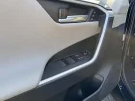 Toyota RAV4 (2019) thumbnail 10