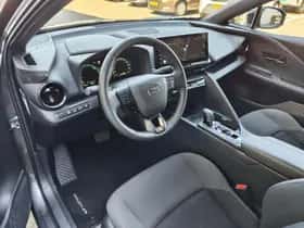 Toyota C-HR (2025) thumbnail 25