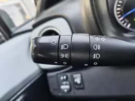 Toyota Yaris (2013) thumbnail 11