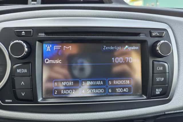 Toyota Yaris (2013) thumbnail 13