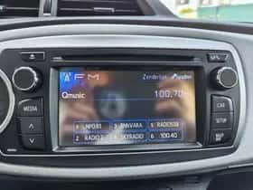 Toyota Yaris (2013) thumbnail 13