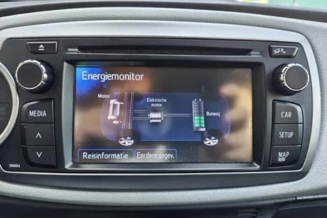 Toyota Yaris (2013) thumbnail 14