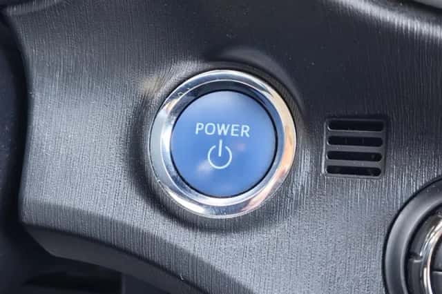 Toyota Yaris (2013) thumbnail 21