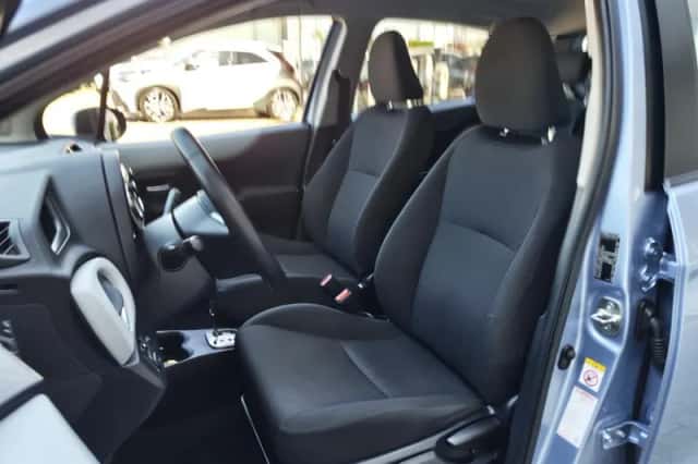 Toyota Yaris (2013) thumbnail 23