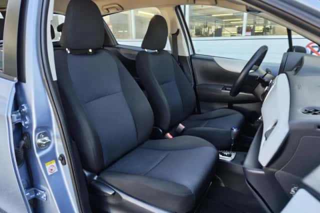 Toyota Yaris (2013) thumbnail 24