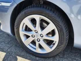 Toyota Yaris (2013) thumbnail 32