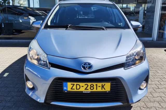 Toyota Yaris (2013) thumbnail 6