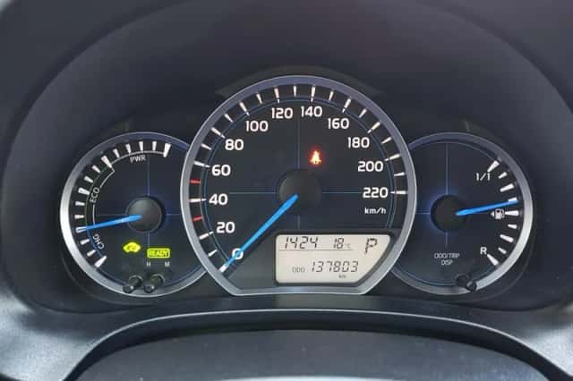 Toyota Yaris (2013) thumbnail 10