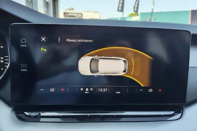 Škoda Octavia (2022) thumbnail 23